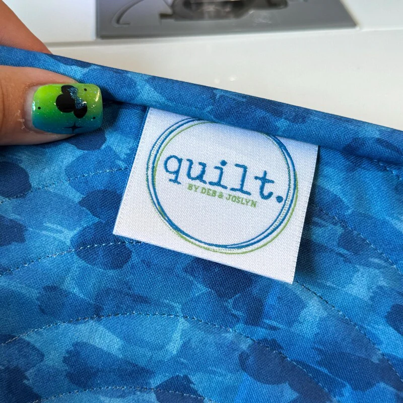 Centre Fold Woven Labels - Image 3